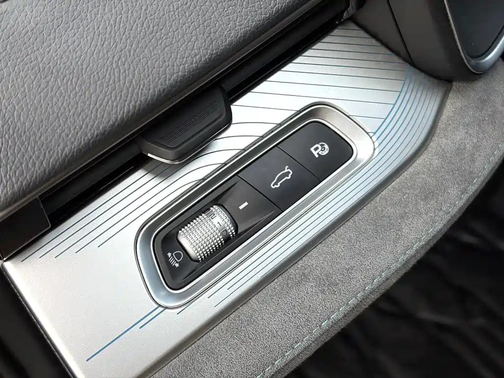 Geely Preface — фото 9