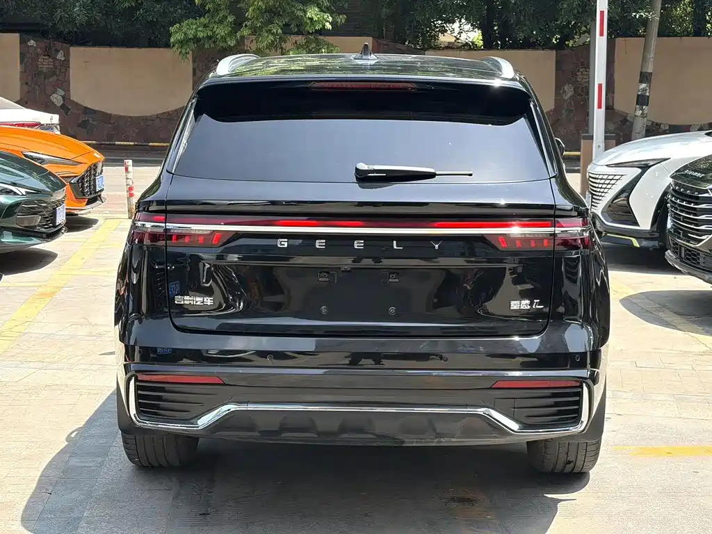 Geely Xingyue L — фото 14