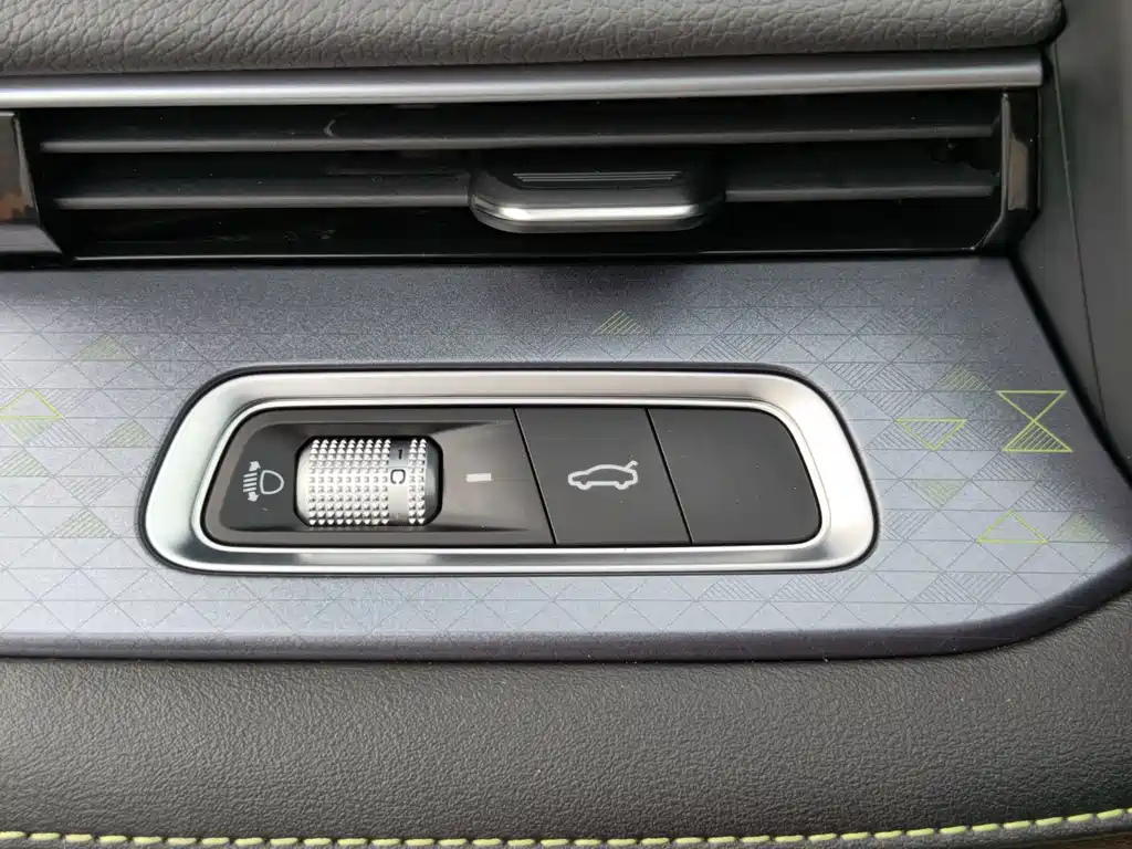 Geely Preface — фото 16