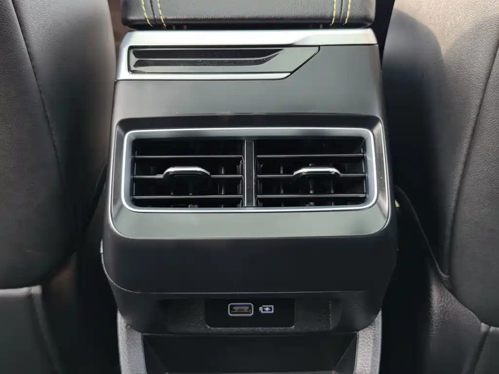 Geely Preface — фото 25