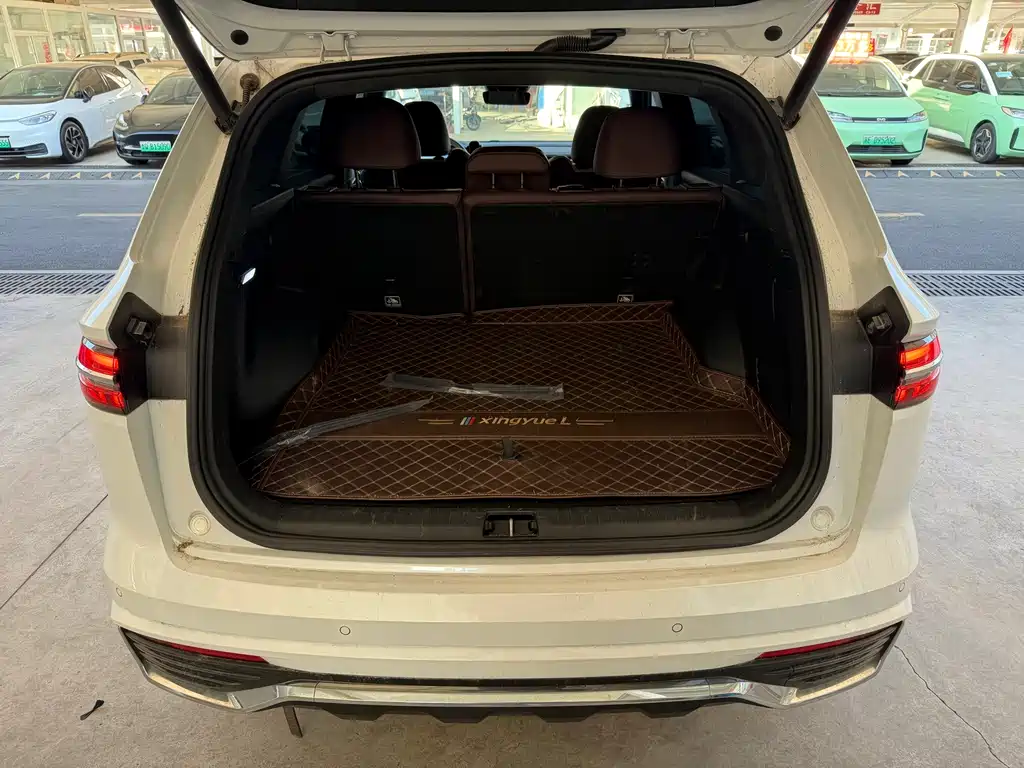 Geely Monjaro — фото 3
