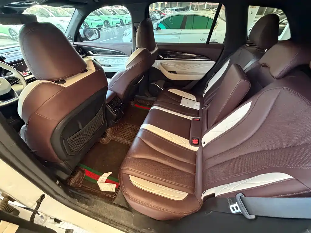 Geely Monjaro — фото 7