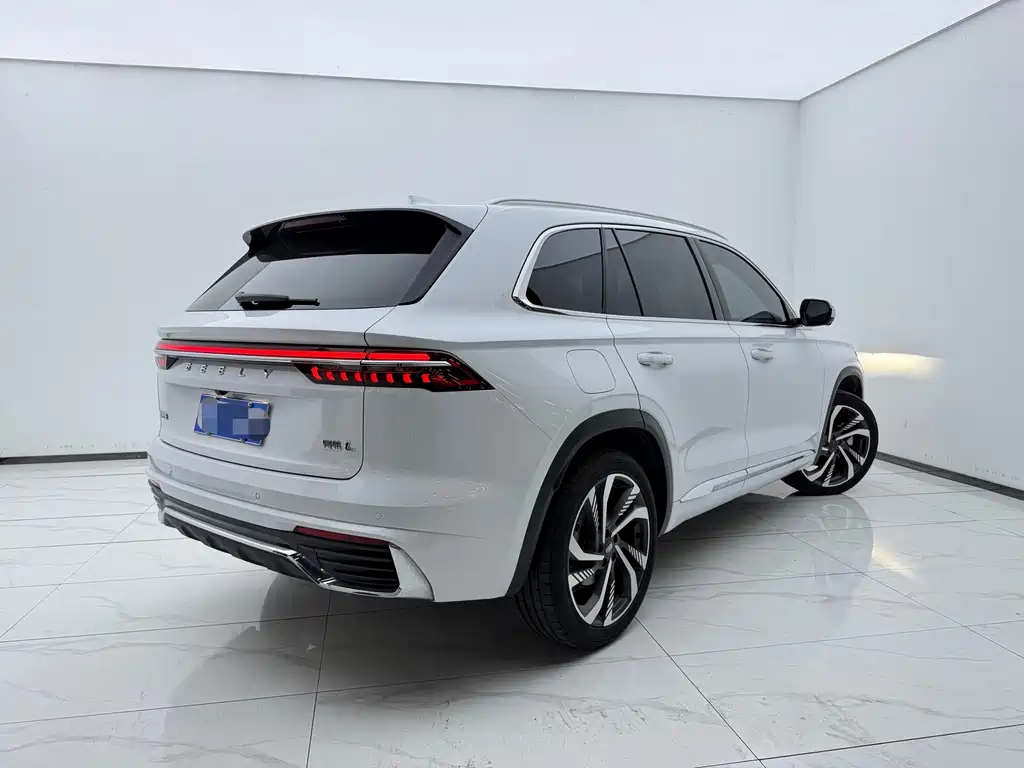 Geely Xingyue L — фото 4