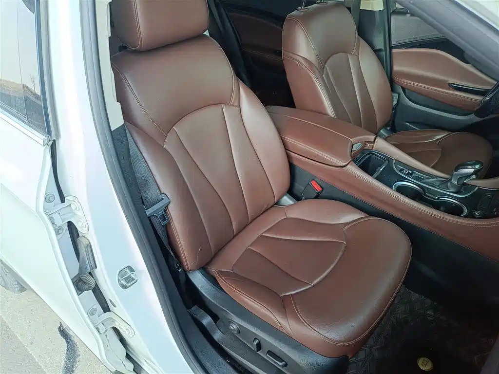 Buick Envision Plus — фото 20