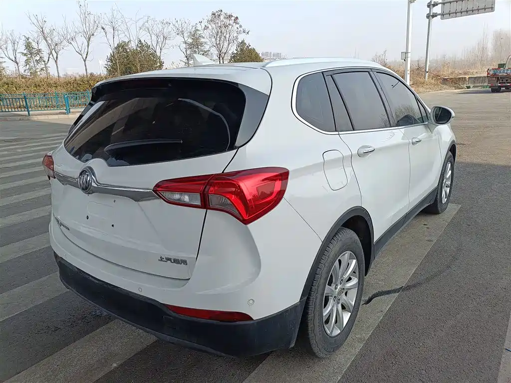 Buick Envision Plus — фото 5