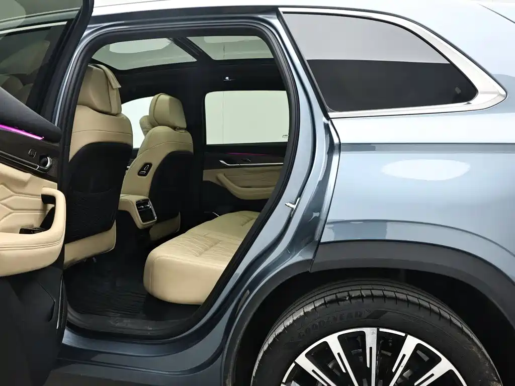 Geely Monjaro — фото 14