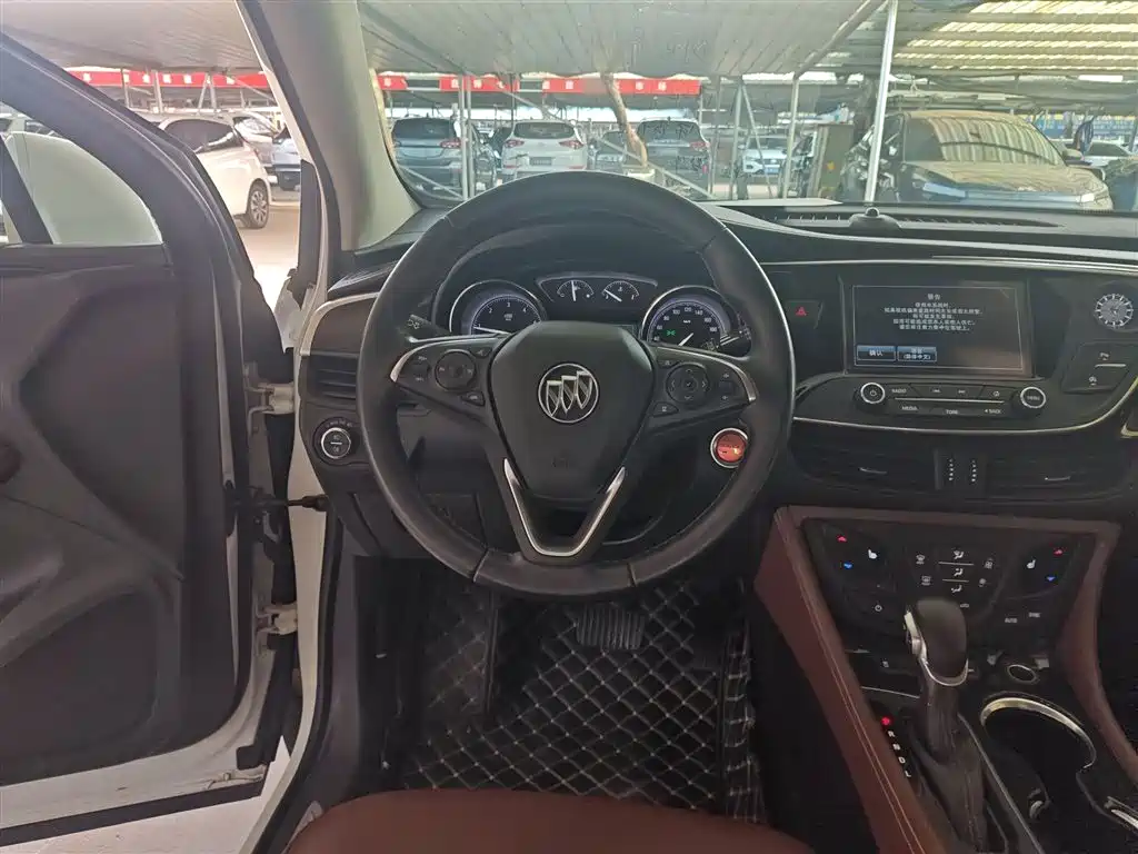 Buick Envision Plus — фото 11