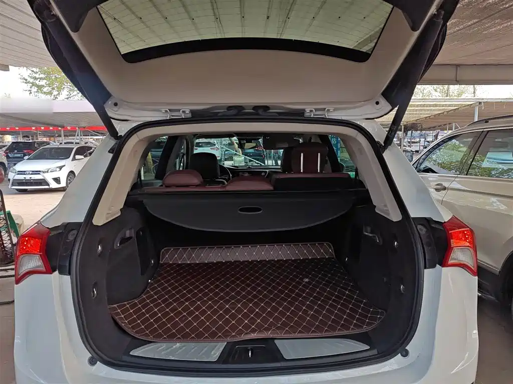 Buick Envision Plus — фото 19