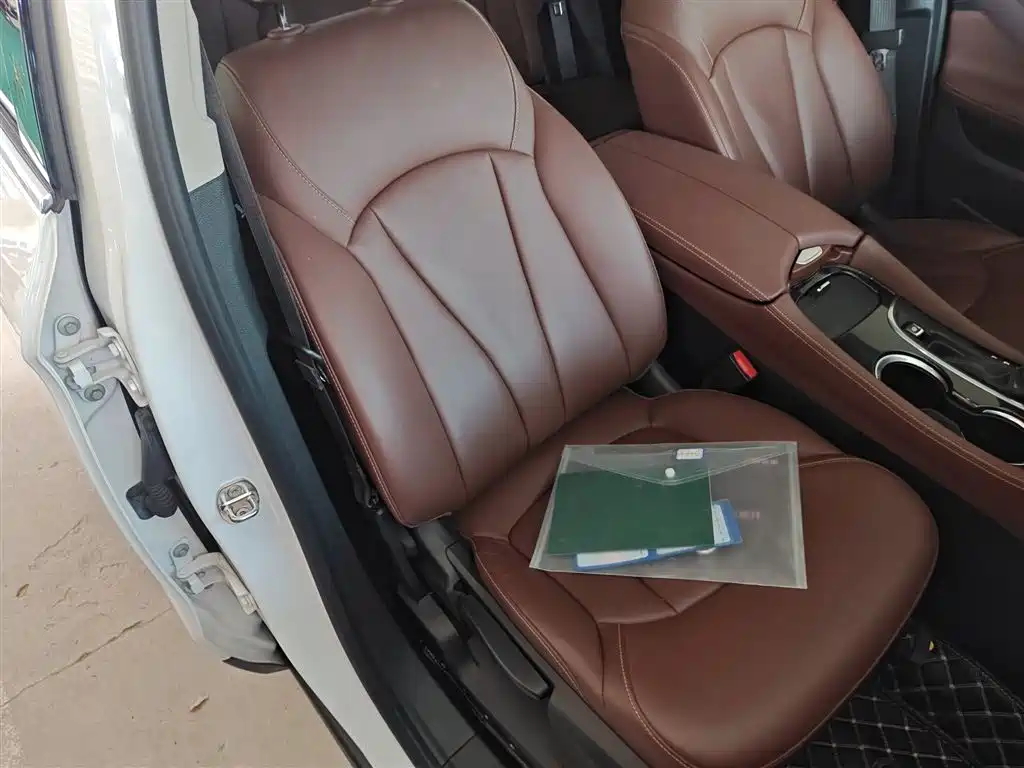 Buick Envision Plus — фото 25