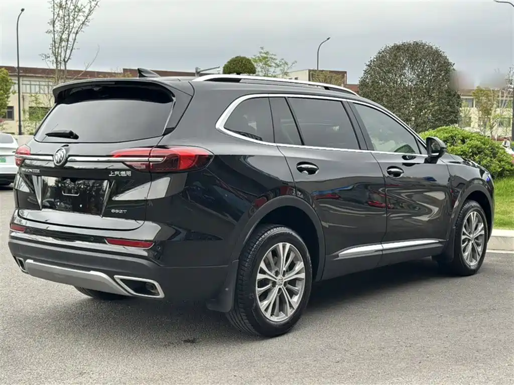 Buick Envision Plus — фото 13