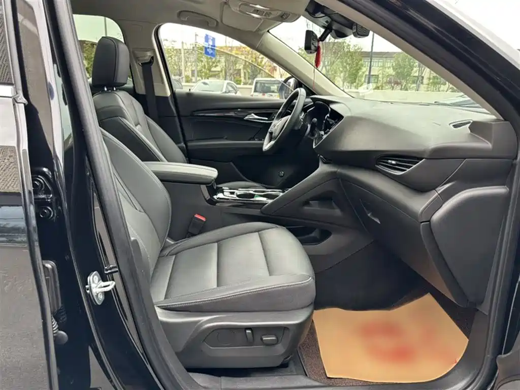 Buick Envision Plus — фото 14