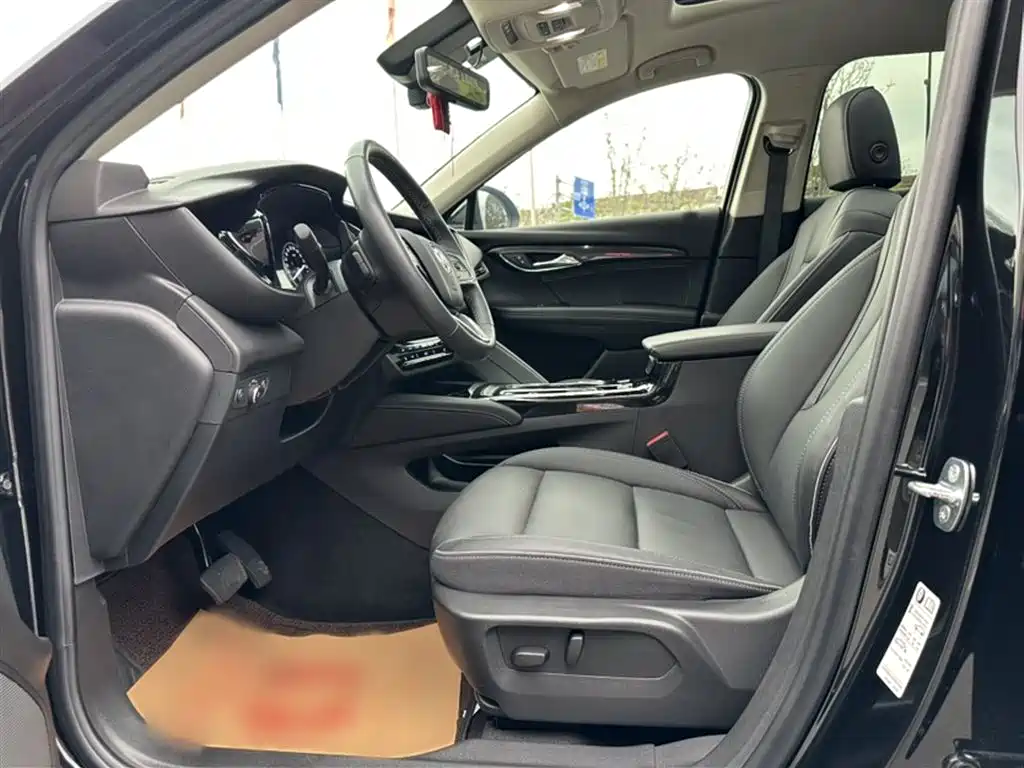 Buick Envision Plus — фото 15