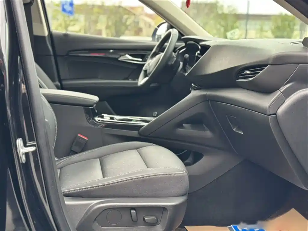 Buick Envision Plus — фото 4
