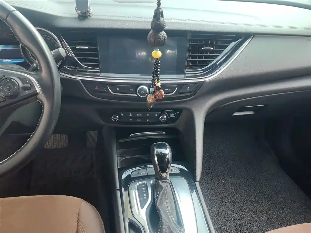 Buick Regal — фото 13