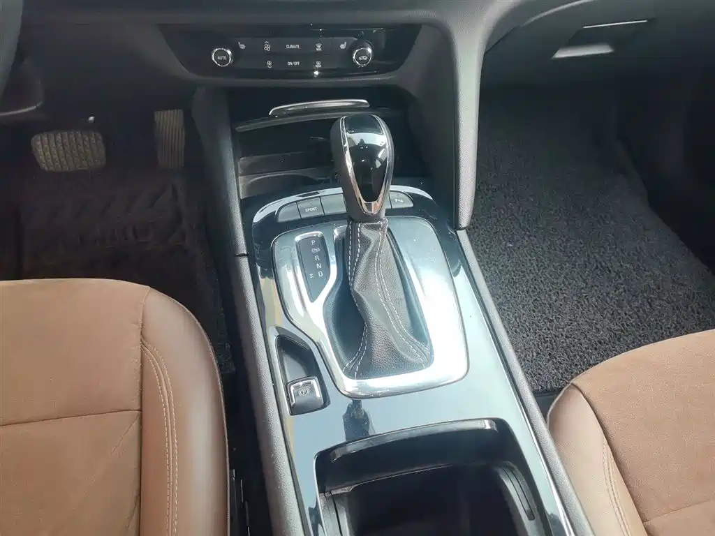 Buick Regal — фото 14