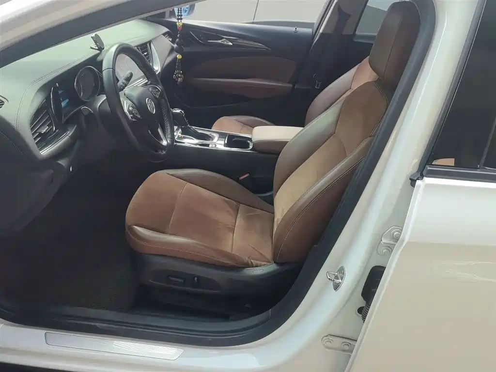 Buick Regal — фото 15