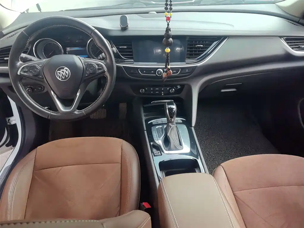 Buick Regal — фото 10