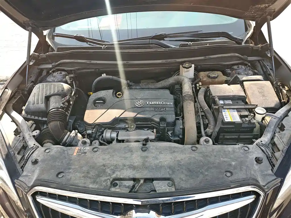 Buick Envision Plus — фото 11