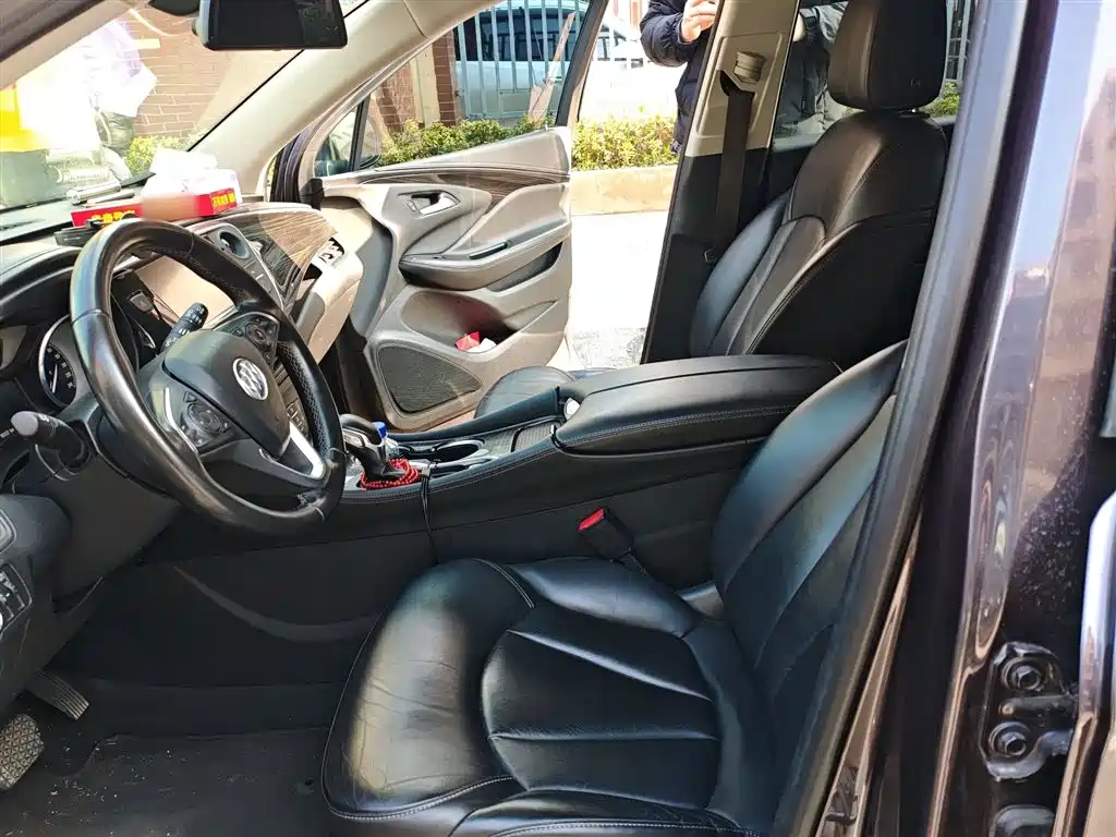 Buick Envision Plus — фото 8