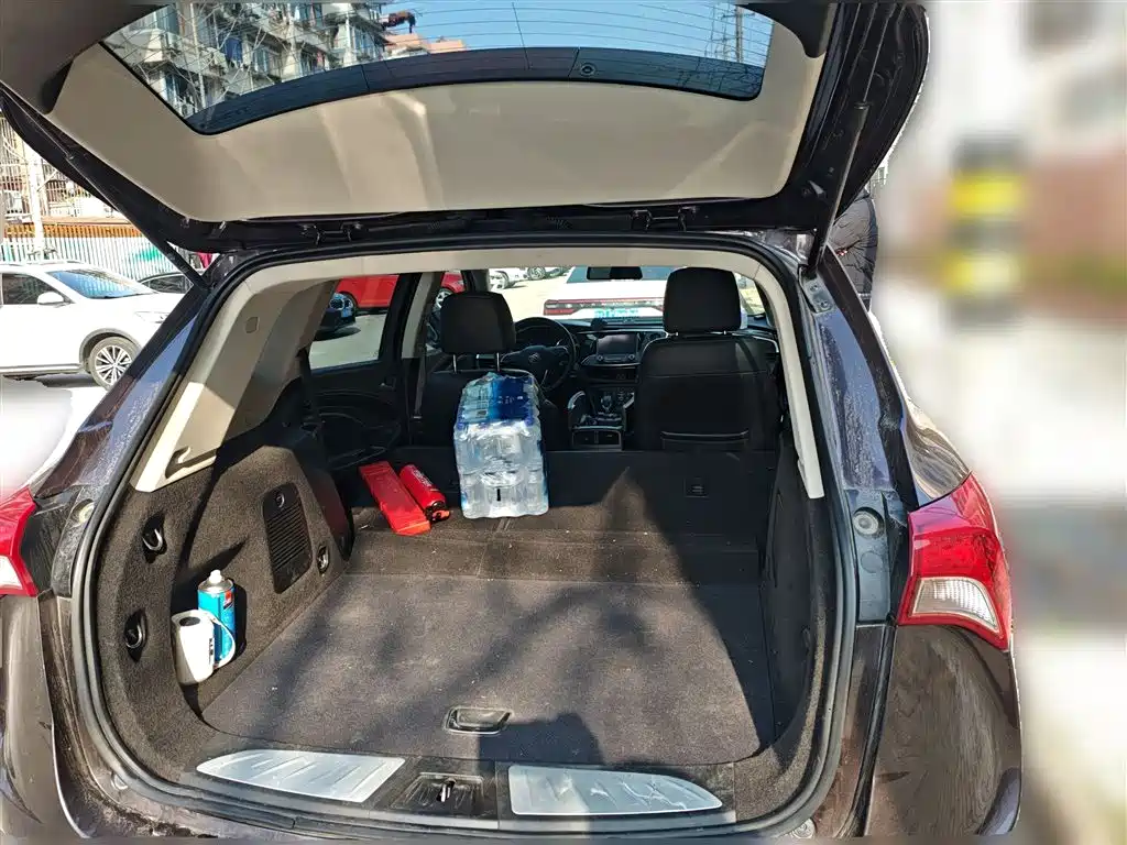 Buick Envision Plus — фото 10
