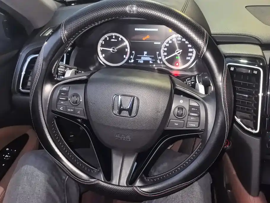 Honda UR-V — фото 15