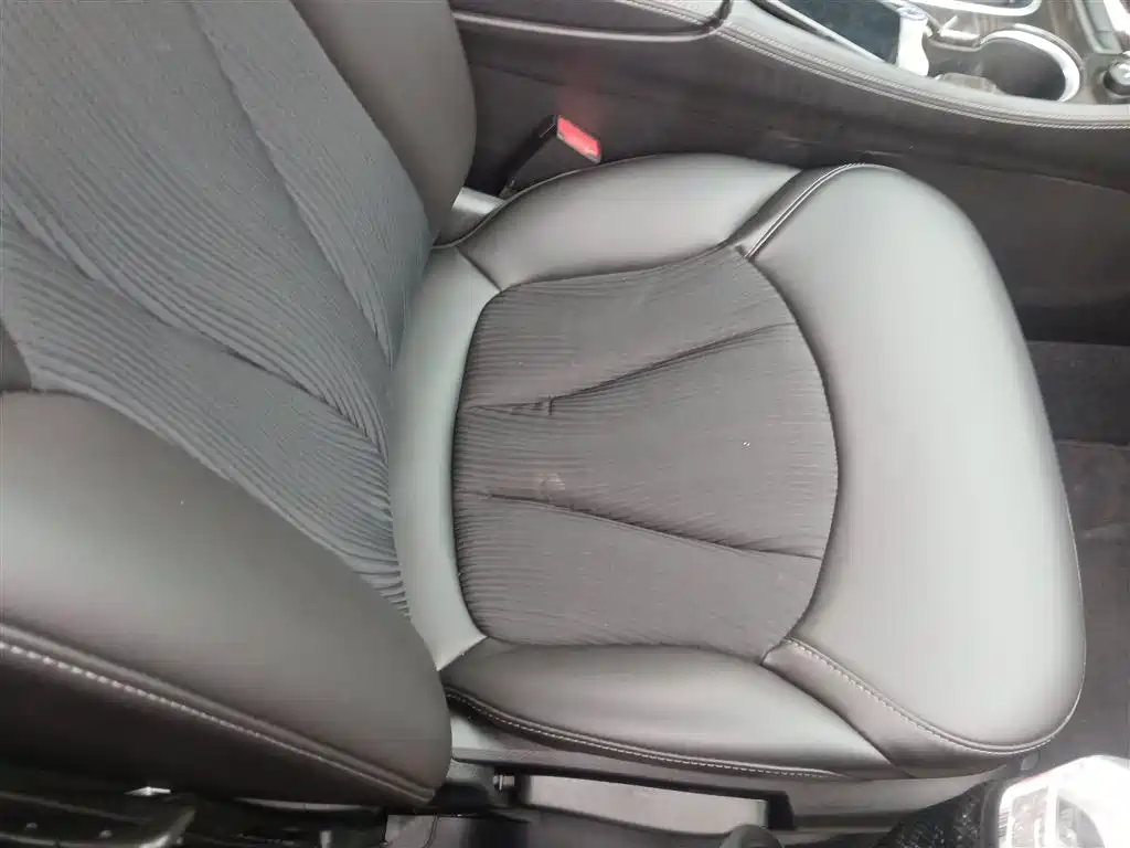 Buick Envision Plus — фото 20
