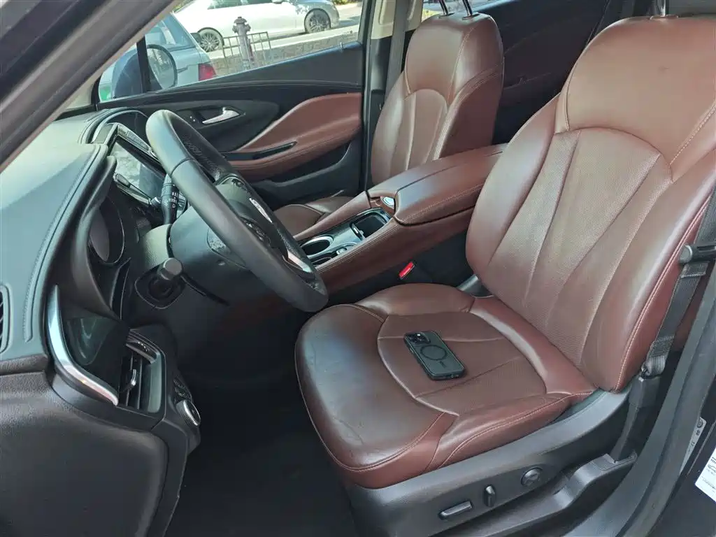 Buick Envision Plus — фото 15