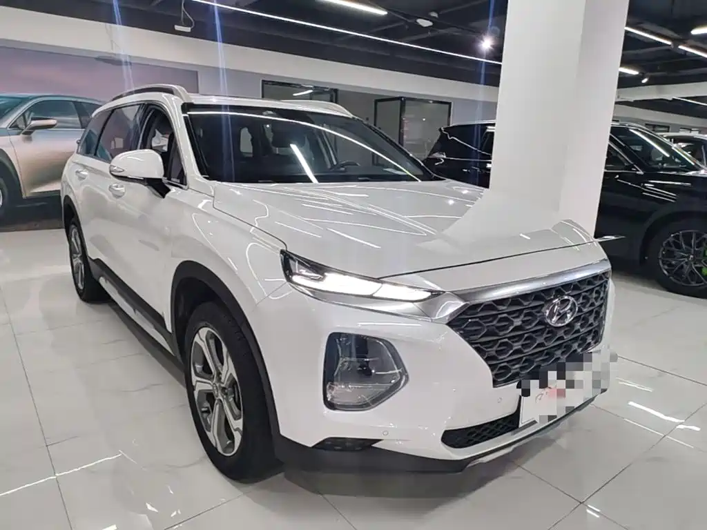 Hyundai Santa Fe — фото 3