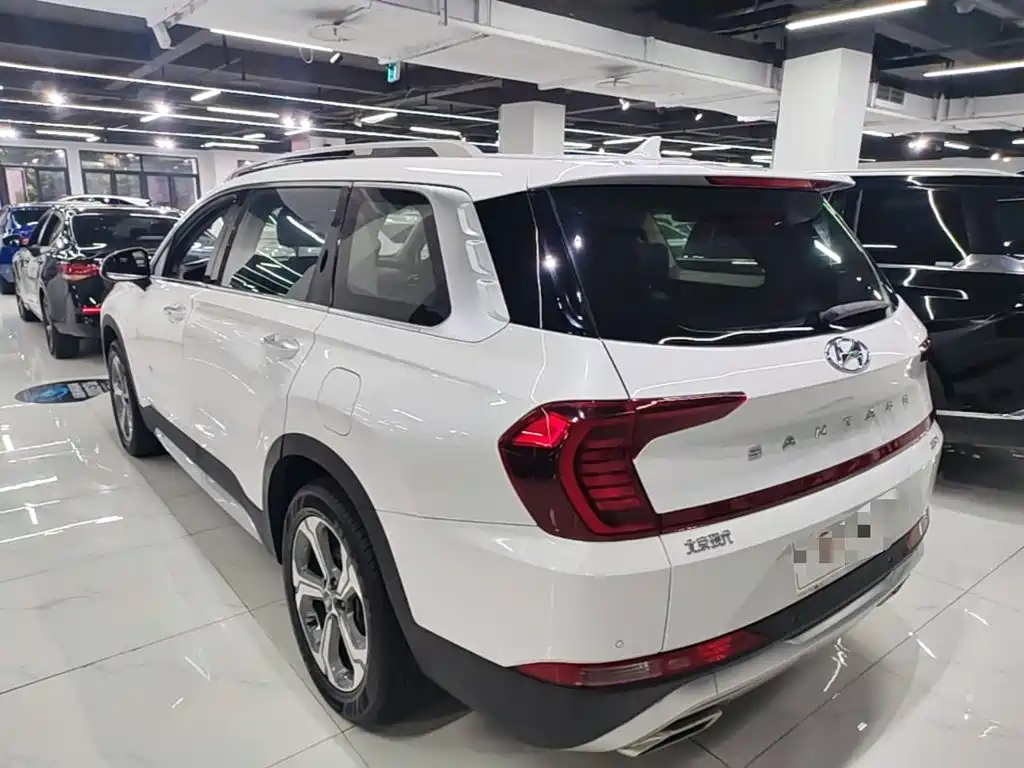 Hyundai Santa Fe — фото 4