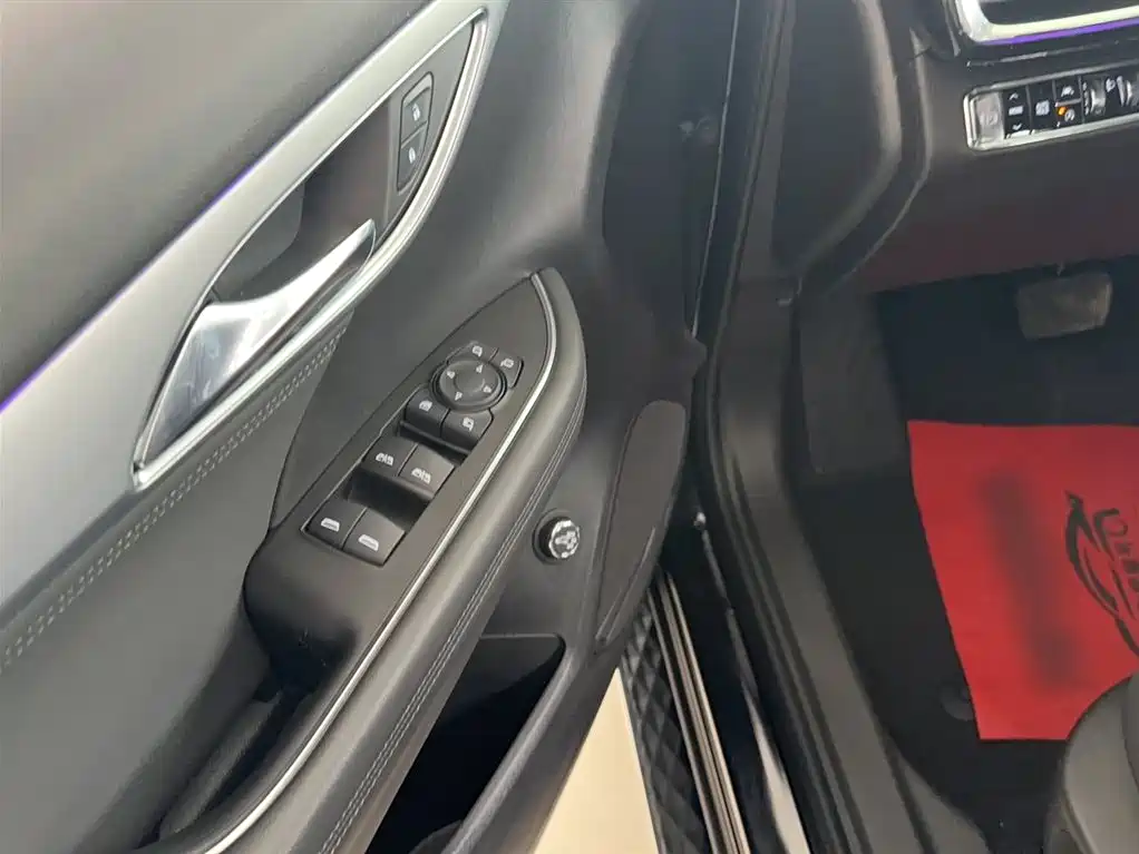Buick Envision Plus — фото 14