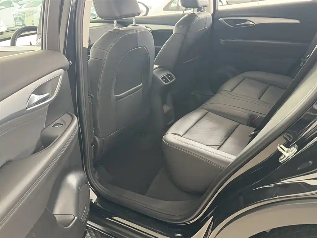 Buick Envision Plus — фото 18