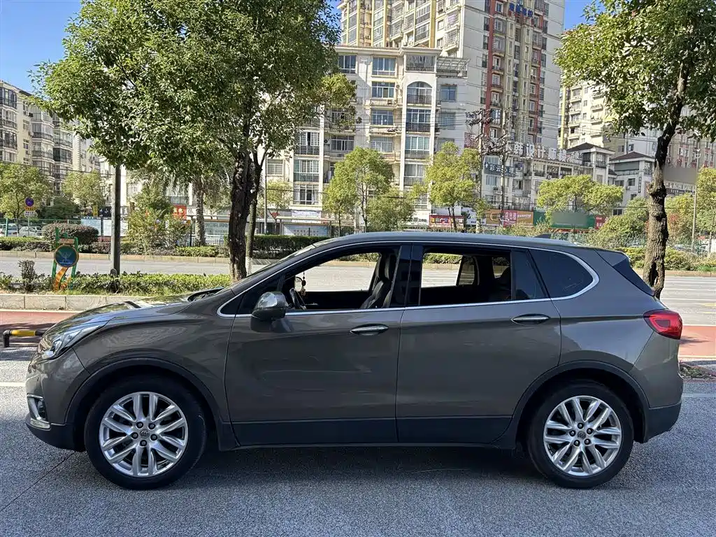 Buick Envision Plus — фото 14