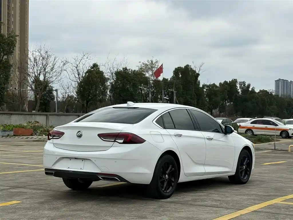 Buick Regal — фото 7