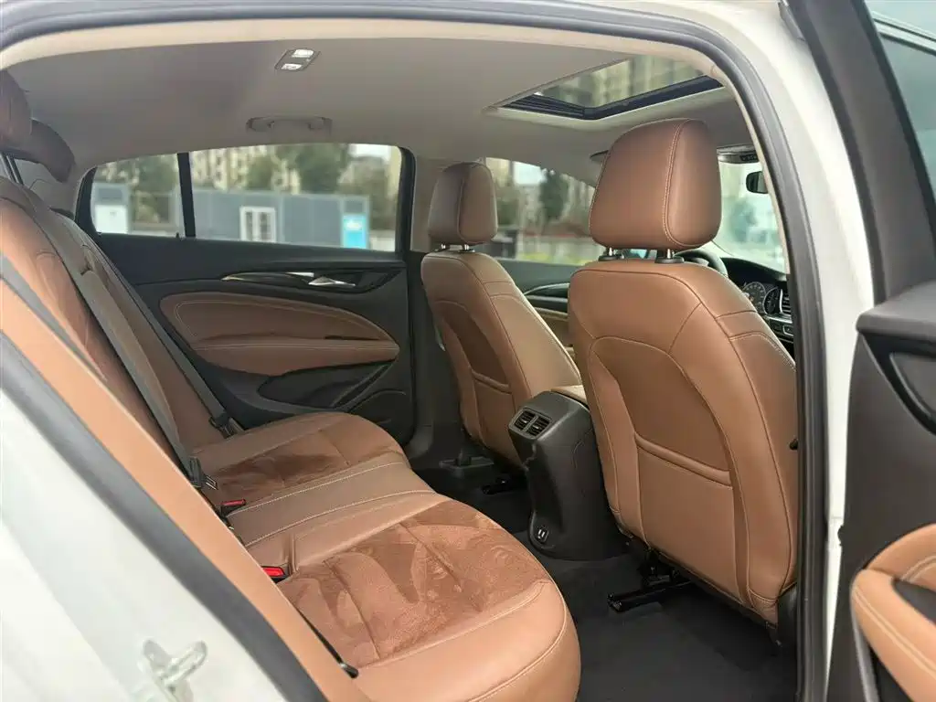 Buick Regal — фото 10