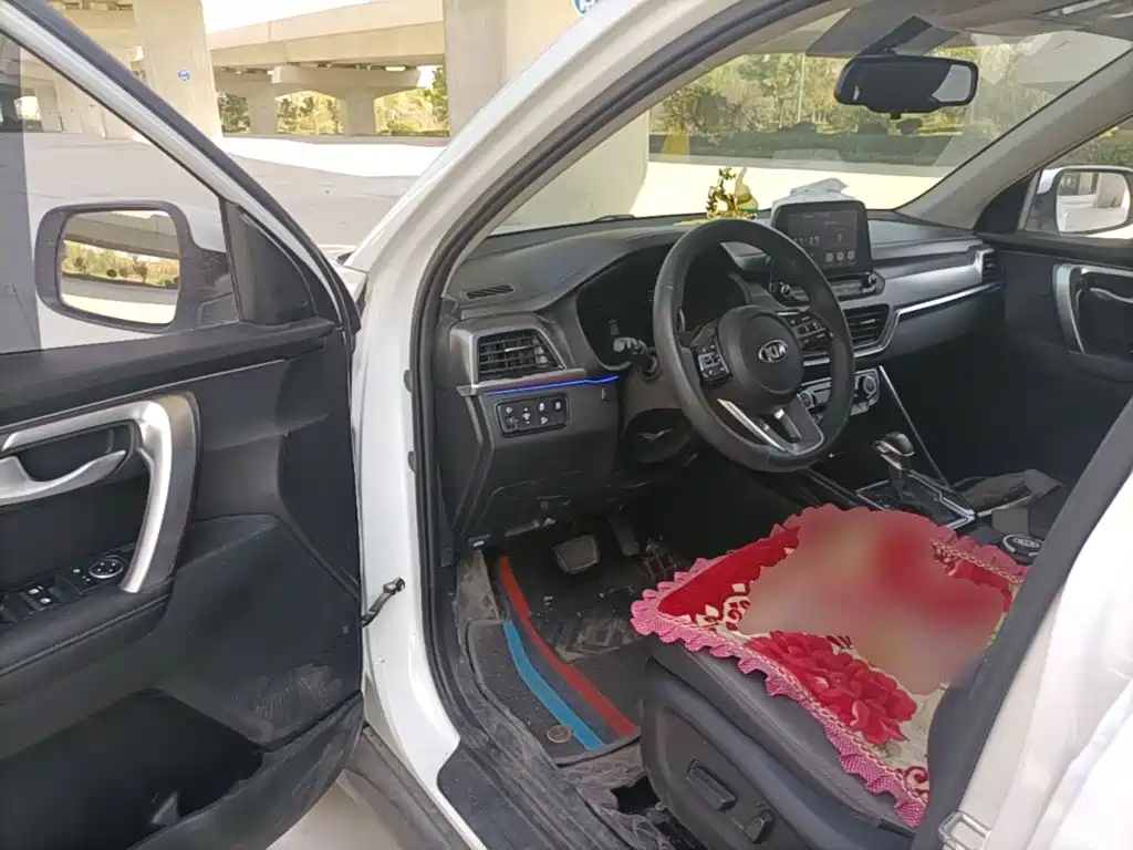 Kia Sportage — фото 15