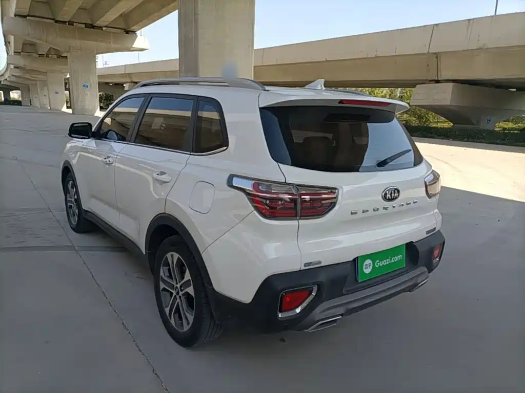 Kia Sportage — фото 4
