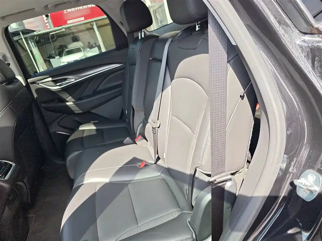 Buick Enclave — фото 17
