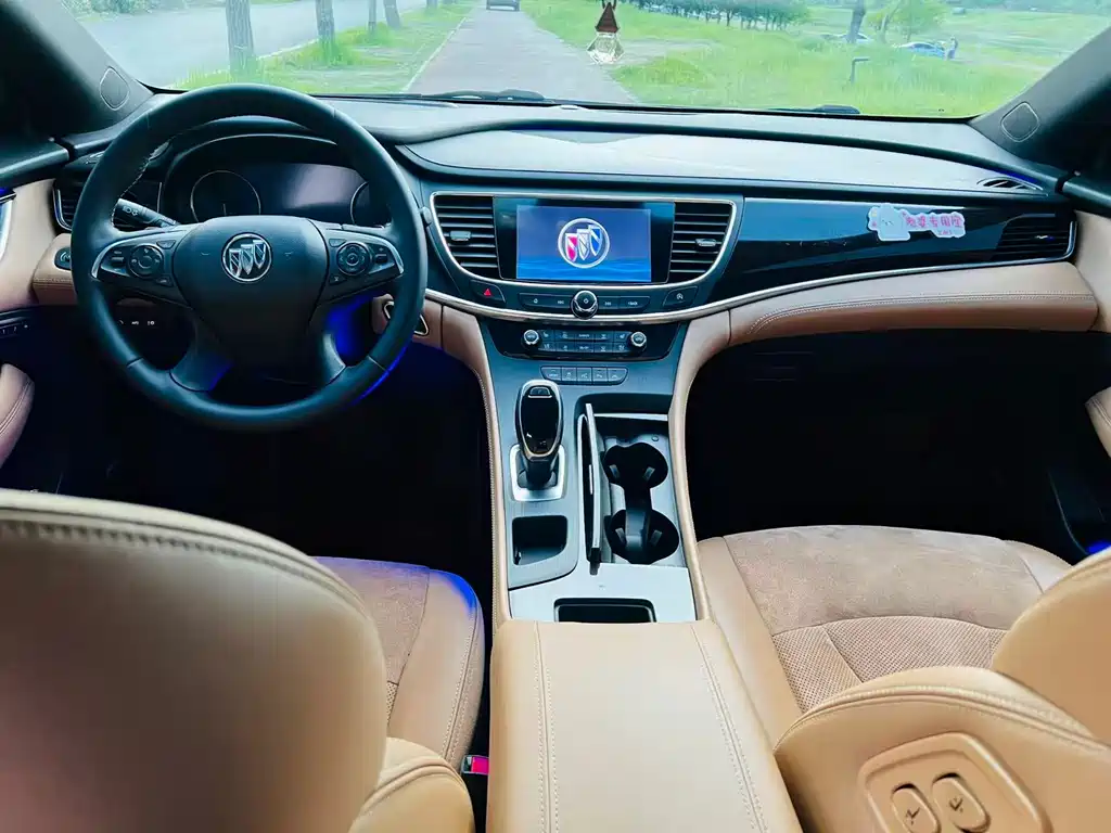 Buick LaCrosse — фото 7