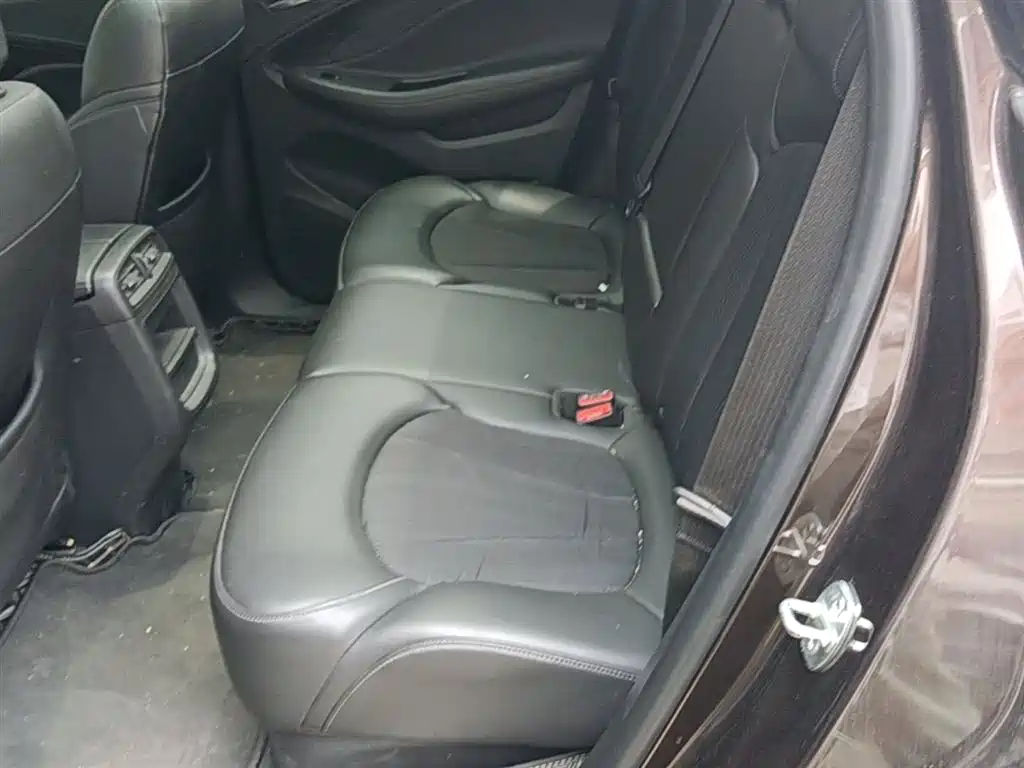 Buick Envision Plus — фото 17