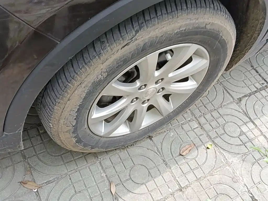 Buick Envision Plus — фото 23
