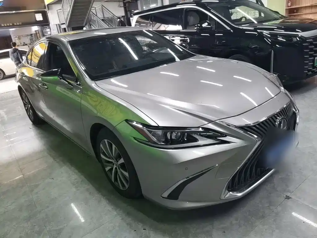 Lexus ES — фото 3
