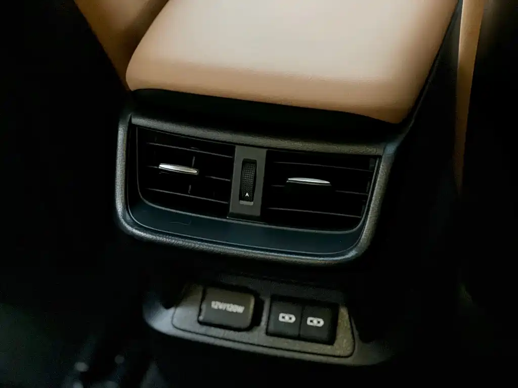 Lexus ES — фото 11