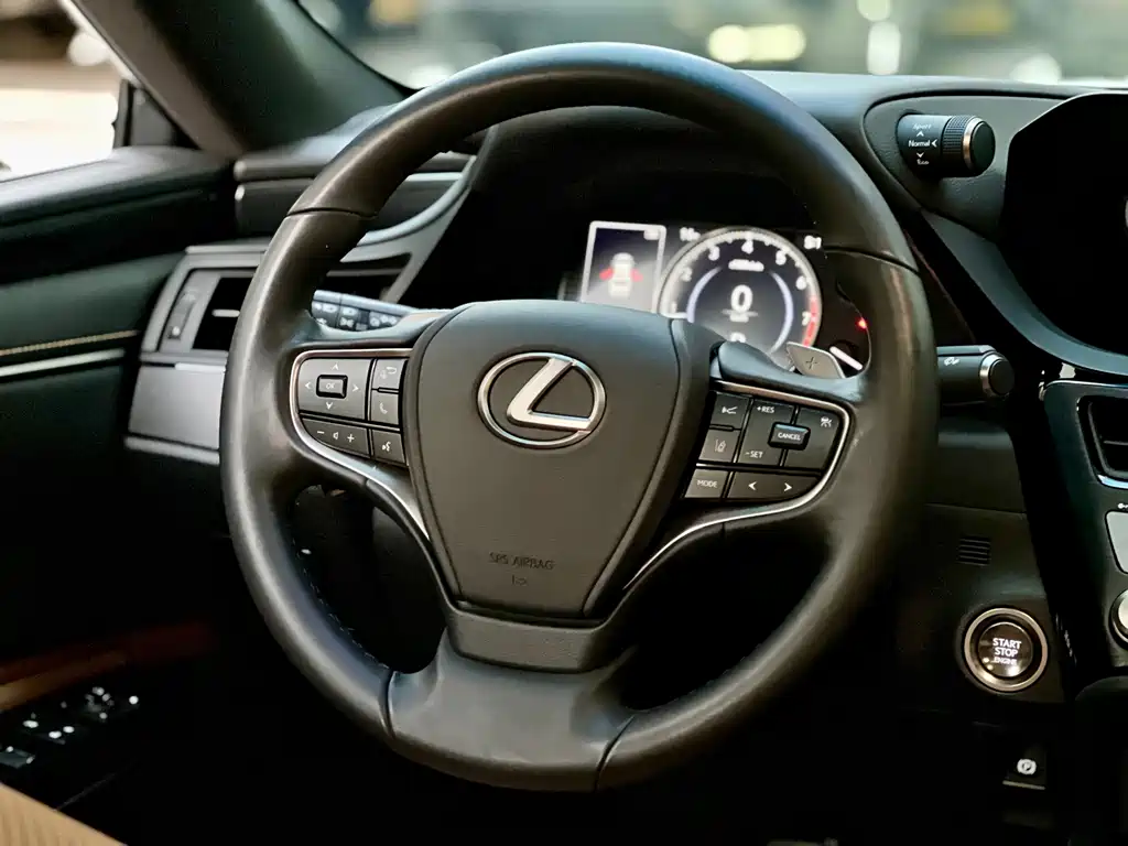 Lexus ES — фото 10