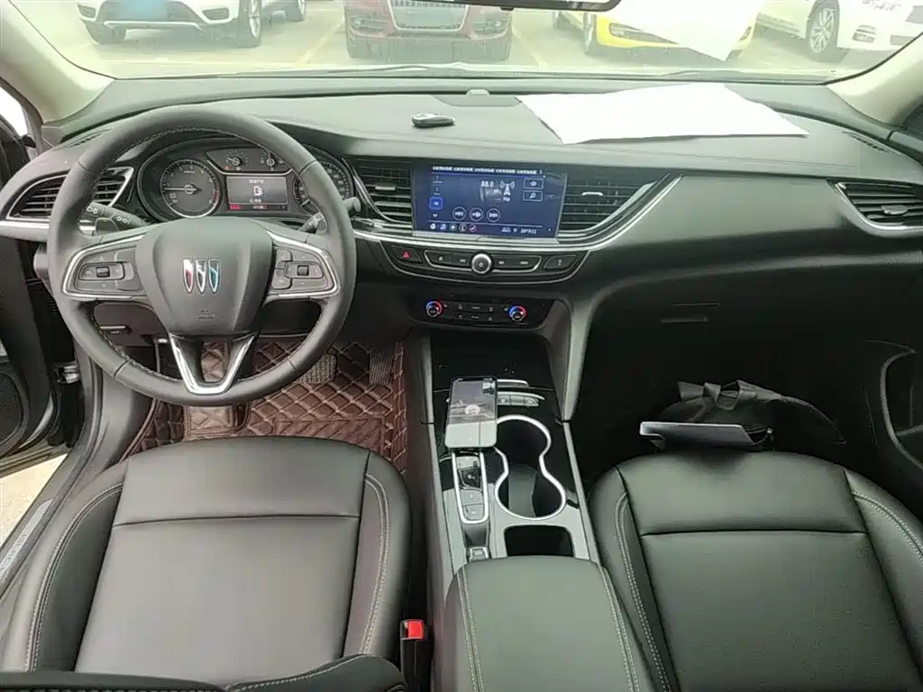 Buick Regal — фото 10