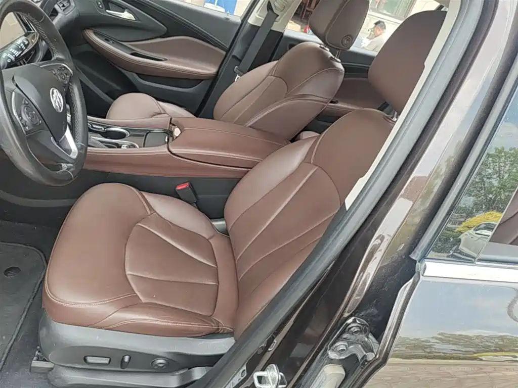 Buick Envision Plus — фото 15