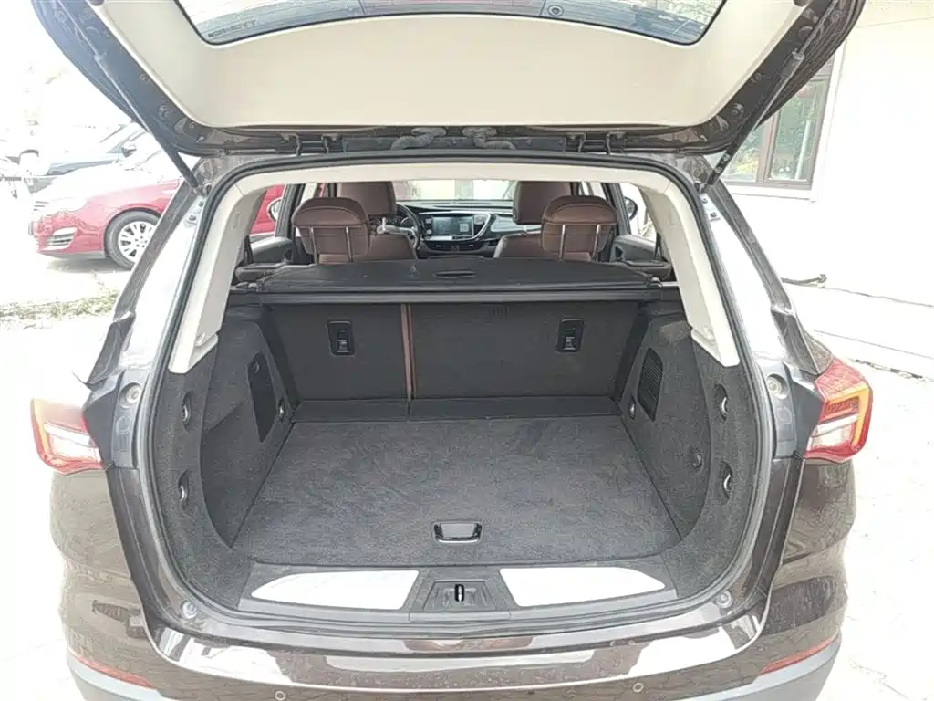 Buick Envision Plus — фото 19