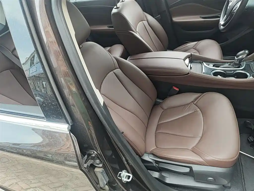 Buick Envision Plus — фото 25