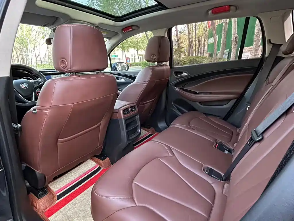 Buick Envision Plus — фото 8
