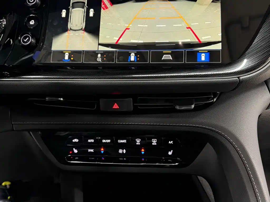Buick Envision Plus — фото 13