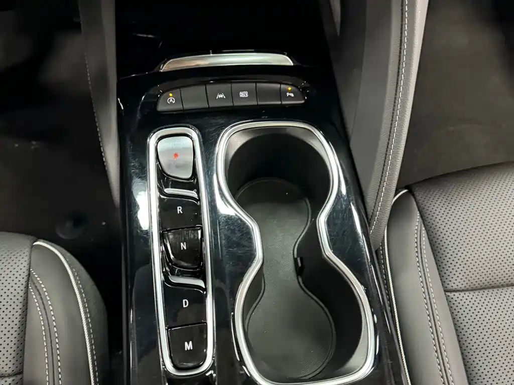 Buick Envision Plus — фото 16